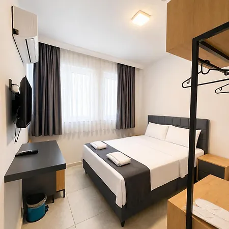 Kaya Hotel *