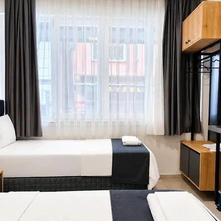 Kaya Hotel *